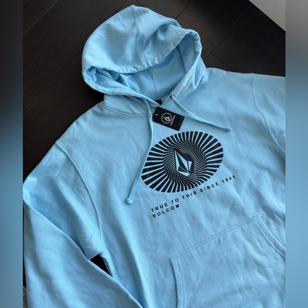 NEW Volcom Men’s Light Blue Logo Hoodie